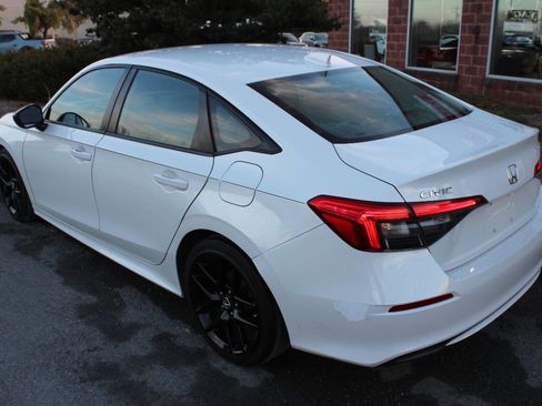 Used 2022 Honda Civic Sport image 8