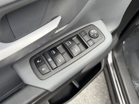 Used 2022 RAM 1500 Big Horn RWD image 10