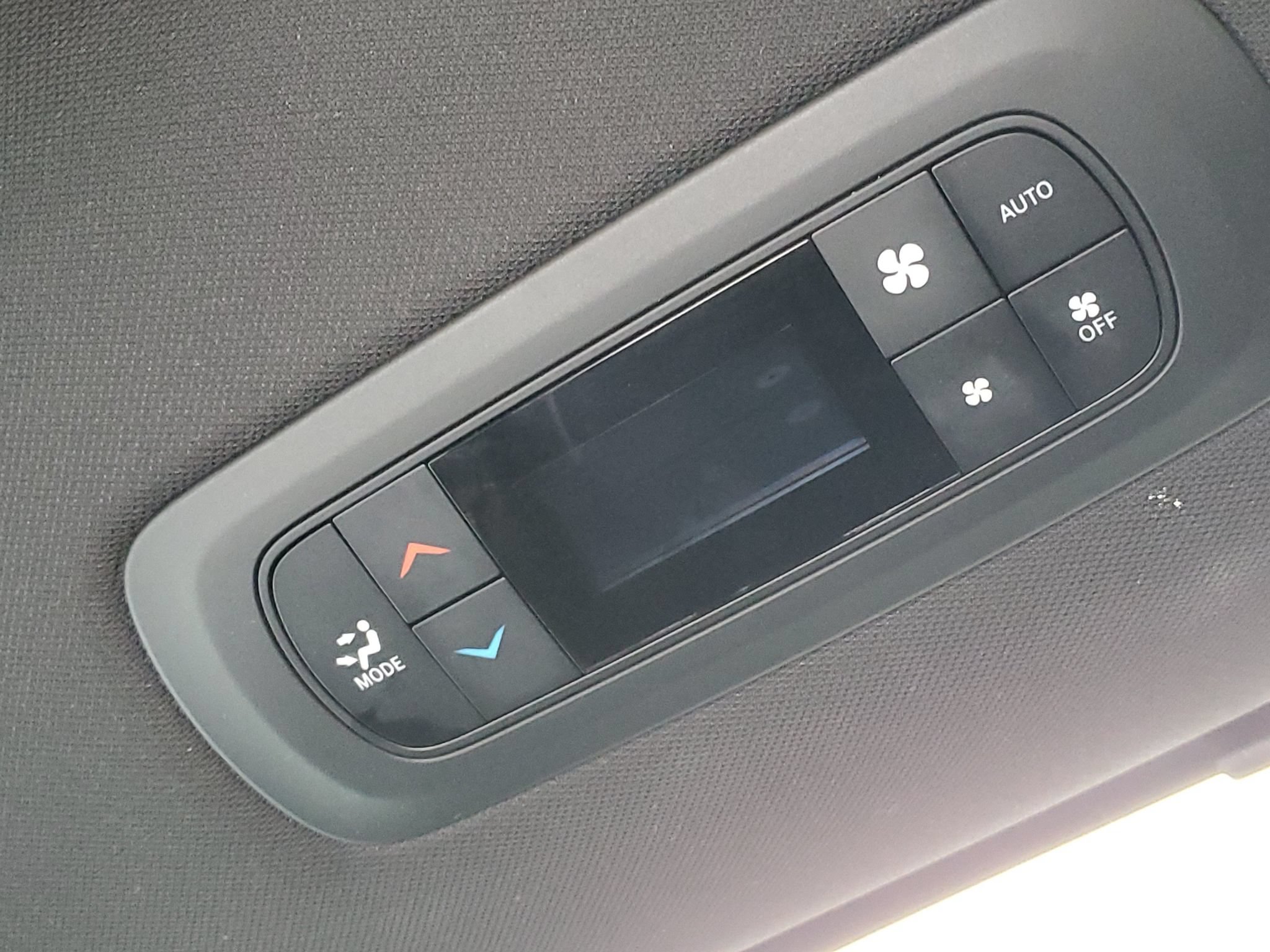 Used 2025 Chrysler Pacifica Select FWD image 30