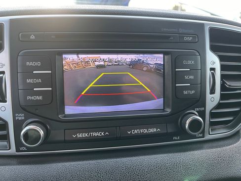 Used 2017 Kia Sportage LX image 19