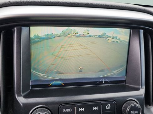 Used 2018 Chevrolet Colorado LT w/ LT Convenience Package RWD image 8