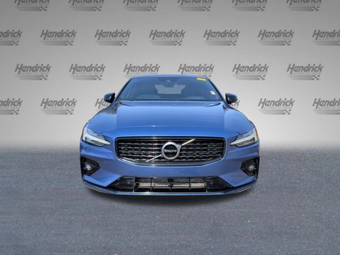 Used 2021 Volvo S60 T5 R-Design image 5