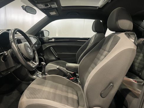 Used 2013 Volkswagen Beetle 2.0T FWD image 14