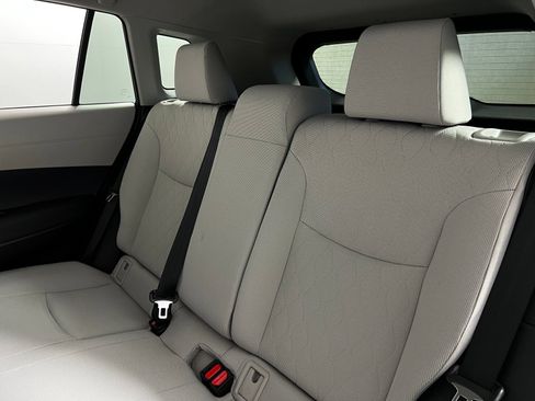 Used 2026 Toyota Corolla Cross L FWD image 20