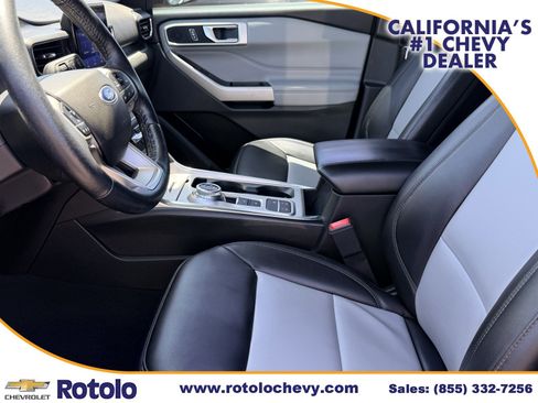Used 2022 Ford Explorer XLT w/ Equipment Group 202A RWD image 19