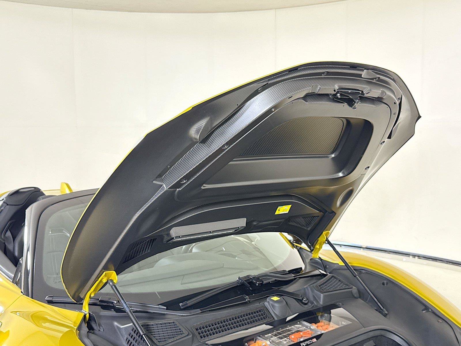 Used 2022 Ferrari SF90 Spider AWD/4WD image 29