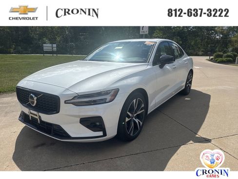 Used 2024 Volvo S60 B5 Plus image 1