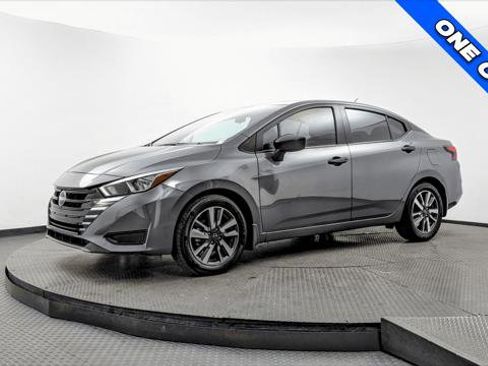 Used 2024 Nissan Versa S w/ S Plus Package image 2