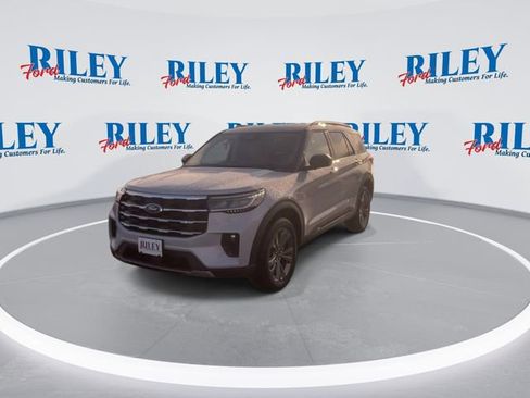 New 2026 Ford Explorer Active w/ Active Comfort Package AWD/4WD image 3