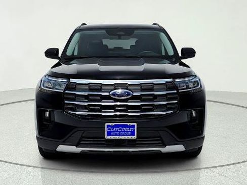 Certified 2025 Ford Explorer Active w/ Active Comfort Package AWD/4WD image 2