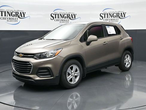 Used 2021 Chevrolet Trax LS w/ Tint and Cruise Package image 3