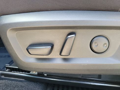 Certified 2022 Nissan Rogue SV FWD image 17