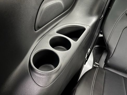 New 2026 Chrysler Pacifica Select image 34