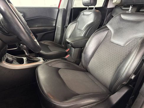 Used 2018 Jeep Compass Latitude w/ Popular Equipment Group image 11