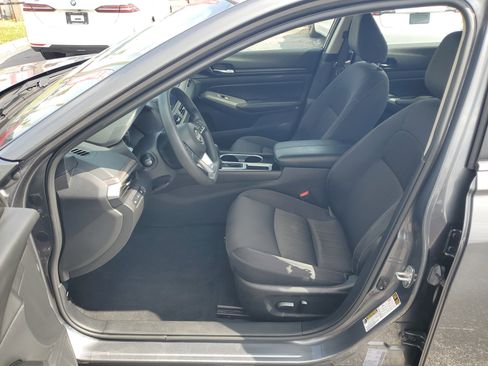 Certified 2024 Nissan Altima 2.5 SV FWD image 13