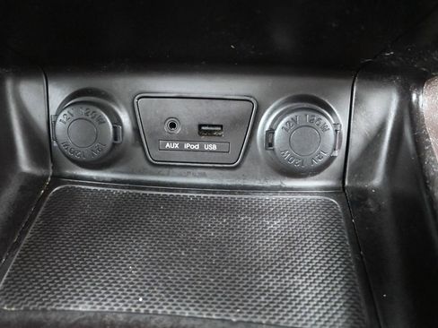 Used 2011 Hyundai Tucson GLS image 21