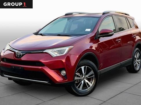 Used 2018 Toyota RAV4 XLE AWD/4WD image 1
