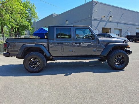 Used 2020 Jeep Gladiator Sport w/ Quick Order Package 24S AWD/4WD image 32