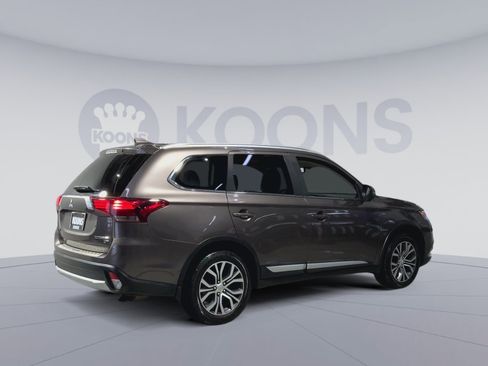 Used 2018 Mitsubishi Outlander GT image 11