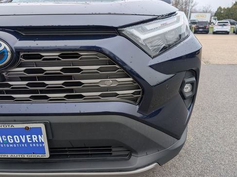 Used 2022 Toyota RAV4 Limited image 11