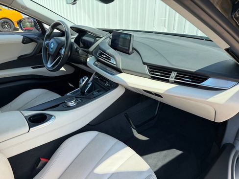 Used 2019 BMW i8 Coupe AWD/4WD image 20