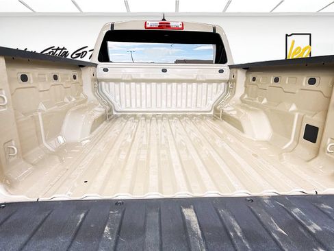 Used 2024 Chevrolet Colorado W/T RWD image 24