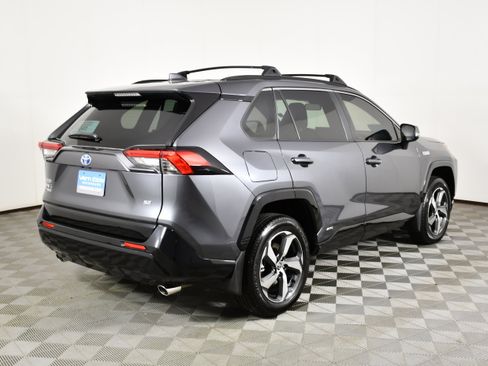 Used 2024 Toyota RAV4 SE w/ Weather & Moonroof Package AWD/4WD image 6
