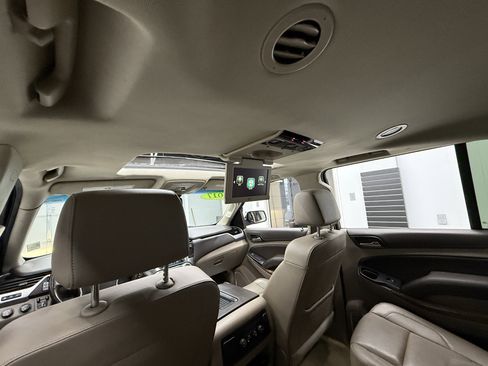 Used 2017 Chevrolet Suburban Premier image 27