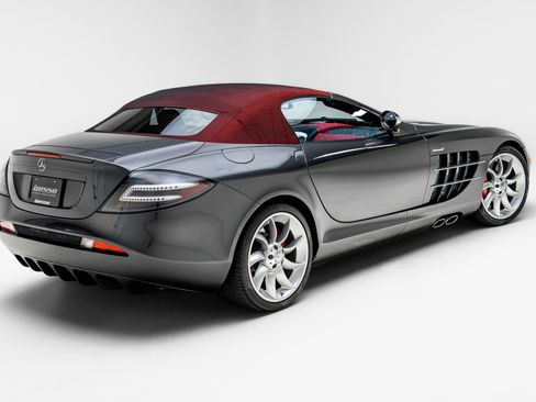 Used 2008 Mercedes-Benz SLR image 14