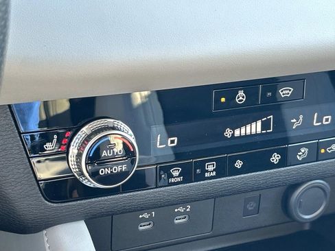 New 2026 Mitsubishi Outlander SE image 27