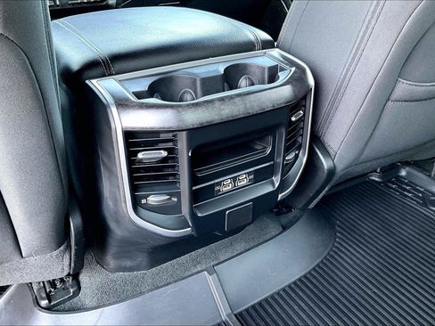 Used 2022 RAM 1500 Big Horn AWD/4WD image 33