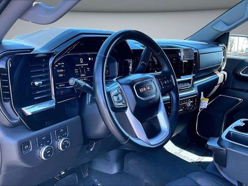 Used 2023 GMC Sierra 1500 SLE image 18