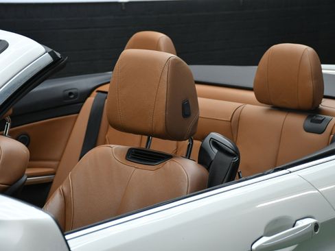 Used 2014 BMW 435i Convertible image 8