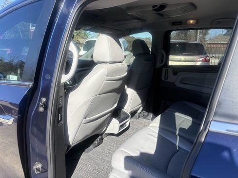 Used 2023 Honda Odyssey Touring image 15