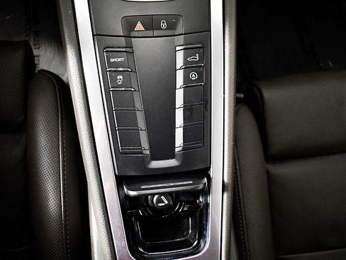 Used 2017 Porsche 718 Cayman S image 35