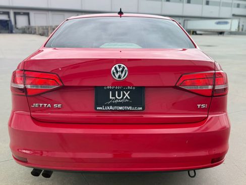Used 2015 Volkswagen Jetta SE FWD image 9