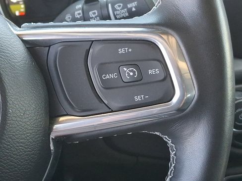 Used 2023 Jeep Wrangler Unlimited Sahara w/ Cold Weather Group AWD/4WD image 22