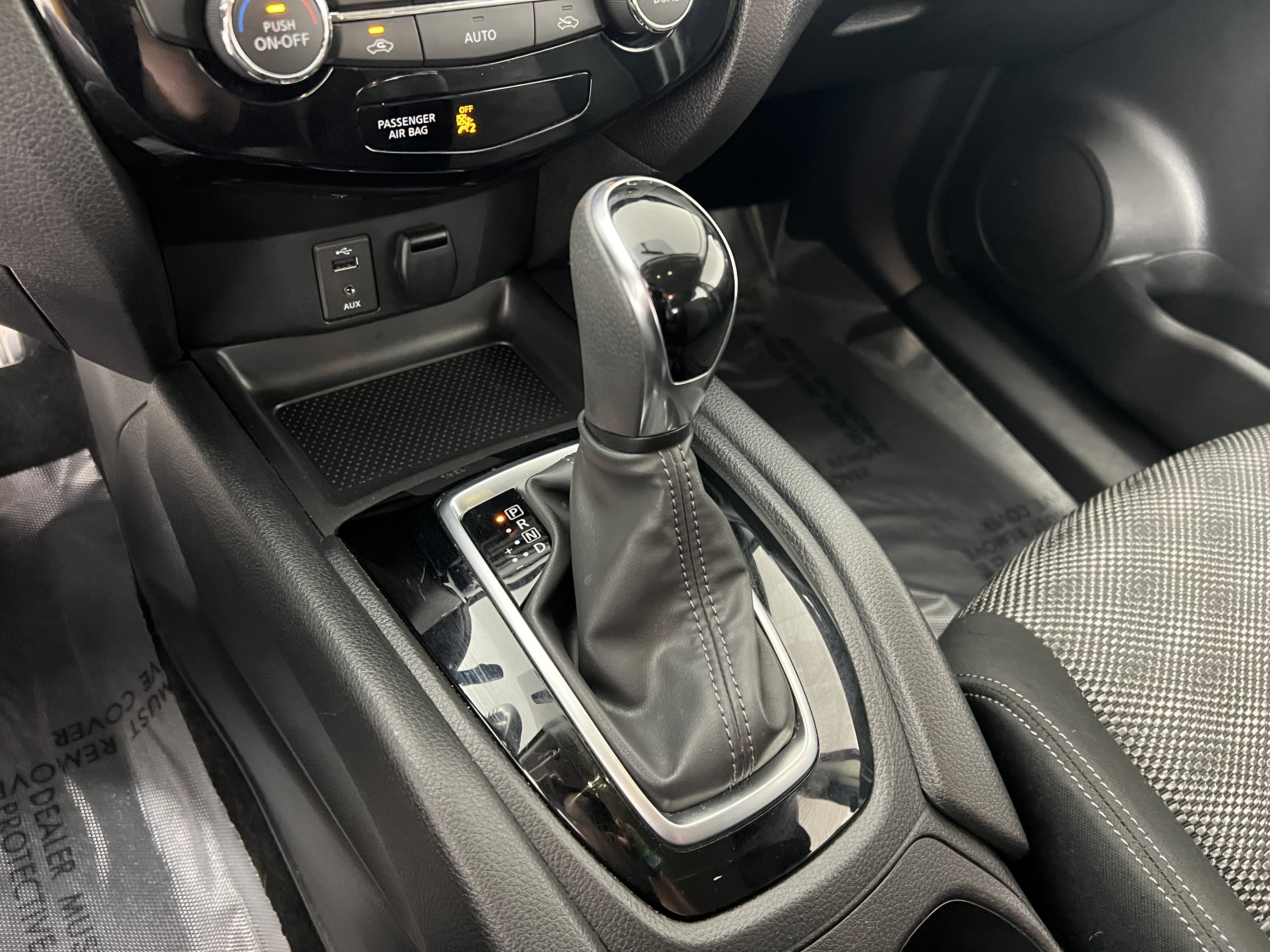 Used 2018 Nissan Rogue Sport SV AWD/4WD image 30