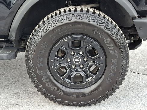 Certified 2022 Ford Bronco Wildtrak image 8