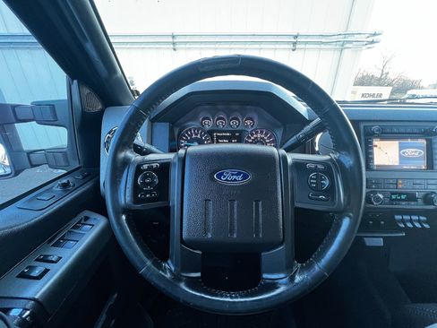 Used 2011 Ford F250 Lariat w/ Lariat Ultimate Pkg image 13