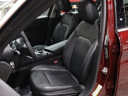 Used 2017 Alfa Romeo Giulia w/ Cold Weather Package RWD image 36