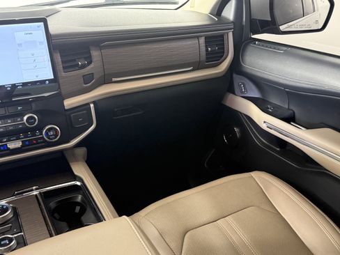Certified 2023 Ford Expedition Max Limited AWD/4WD image 14