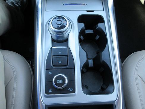 Used 2023 Ford Explorer Limited image 29