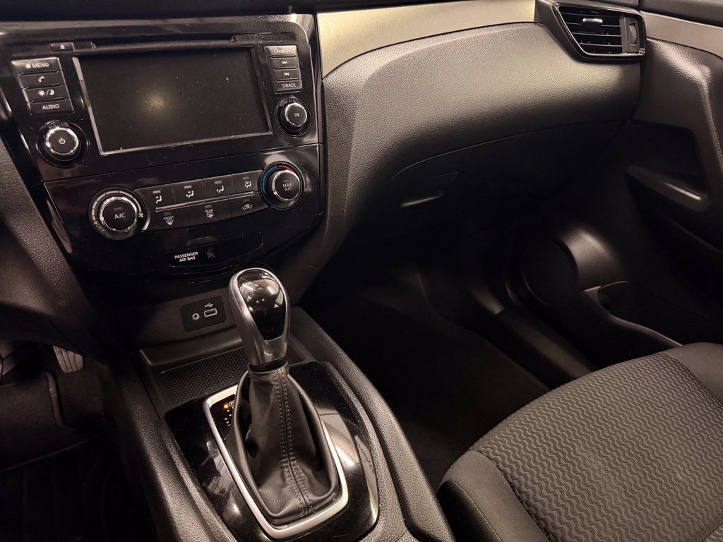 Used 2019 Nissan Rogue Sport S w/ Appearance Package AWD/4WD image 22