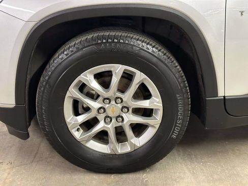 Used 2020 Chevrolet Traverse LT AWD/4WD image 10