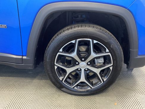 Certified 2024 Jeep Compass Limited image 44