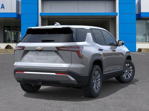 New 2026 Chevrolet Equinox LT w/ Convenience Package II FWD image 4