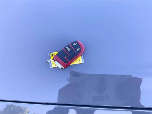 Used 2018 Dodge Challenger SRT Hellcat image 13