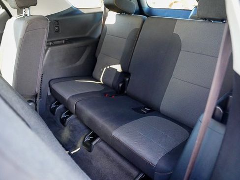 Used 2020 Chevrolet Traverse LS image 17