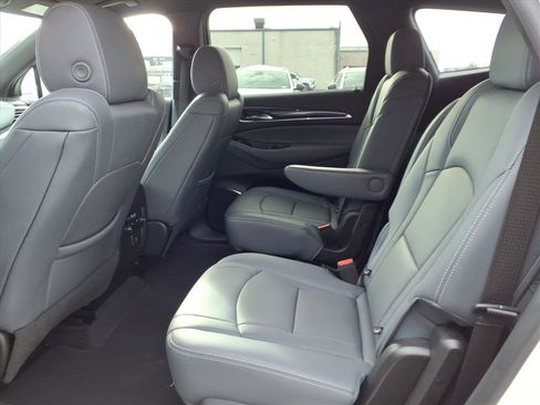 Certified 2023 Buick Enclave Essence image 24